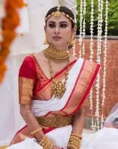 Actresses Bridal Look: इन एक्ट्रेसेस ने अपनी शादी के लिए हैवी लहंगे को छोड़ पहनी साड़ियां, निखरकर सामने आई खूबसूरती