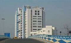 Nabanna: ‘কাল থেকে ৫০-এর বদলে ৭৫ শতাংশ যাত্রী নিয়ে ট্রেন-মেট্রো’, বিজ্ঞপ্তি জারি নবান্নের। Bangla News