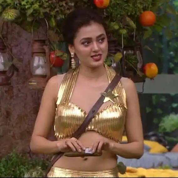 অনুষ্ঠানের শেষ পর্বে কর্ণ কুন্দ্রা, শমিতা শেট্টি, প্রতীক সেহজপাল, নিশান্ত ভট্ট এবং রশ্মি দেশাইকে পিছনে ফেলে বিজয়ীর ট্রফি জিতলেন তেজস্বী।