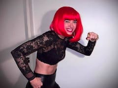 Saba Azad : हृतिक रोशन सोबत स्पॉट झालेल्या ‘मिस्ट्री गर्ल’ने बॉलिवूडमध्येही केलेय काम! पाहा फोटो..