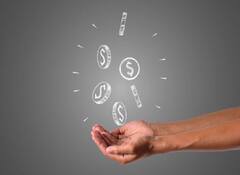 Bank Rules: अचानक बैंक खाते में आ गए हैं ढेर सारे रुपये, भूलकर भी ना करें यह काम, हो सकती है जेल