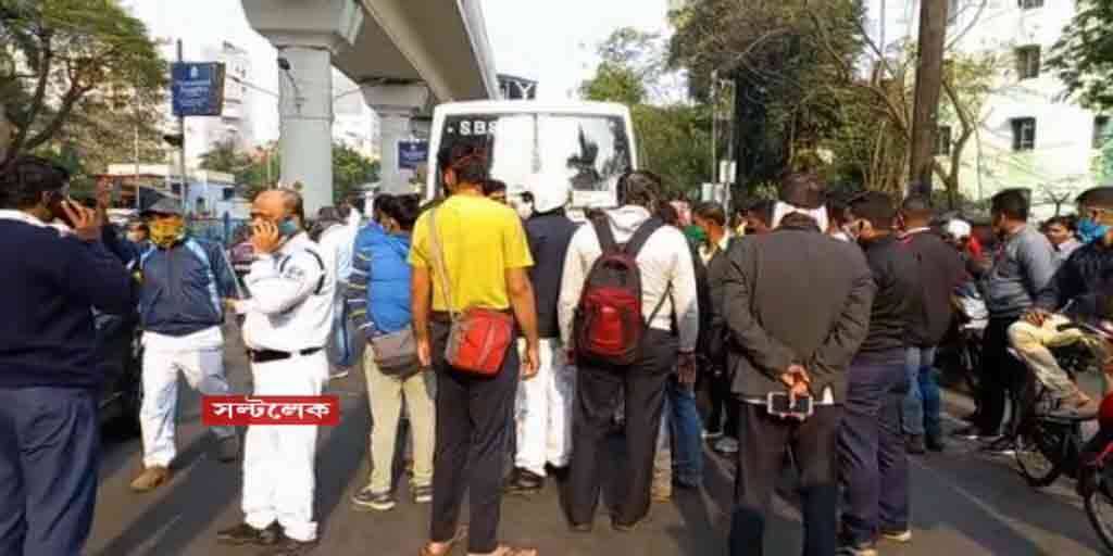 Bidhanngar Bus Accident, 7 injured Bidhannagar Bus Accident: বিধাননগর কলেজের সামনে বাসের রেষারেষিতে দুর্ঘটনা, আহত ৭