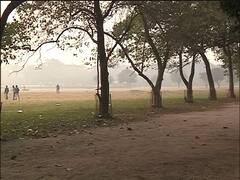 Kolkata Weather Update : আবহাওয়ায় হিমের পরশ, কবে থেকে জাঁকিয়ে নামবে তাপমাত্রা ?