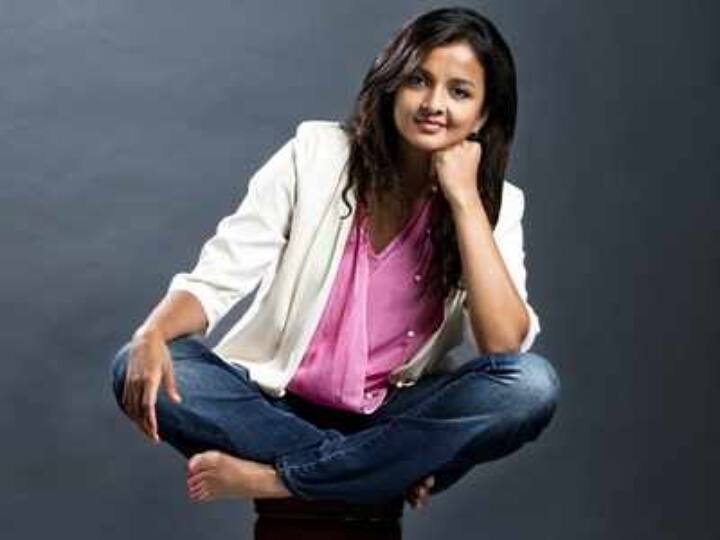 ‛முதல்வர் மருமகள்... அந்த ஃபீல் எப்படி இருக்கு?’ -கிருத்திகா உதயநிதி வெளிப்படையான பதில்! kiruthiga udhayanithi open up about his family and cinema ‛முதல்வர் மருமகள்... அந்த ஃபீல் எப்படி இருக்கு?’ -கிருத்திகா உதயநிதி வெளிப்படையான பதில்!