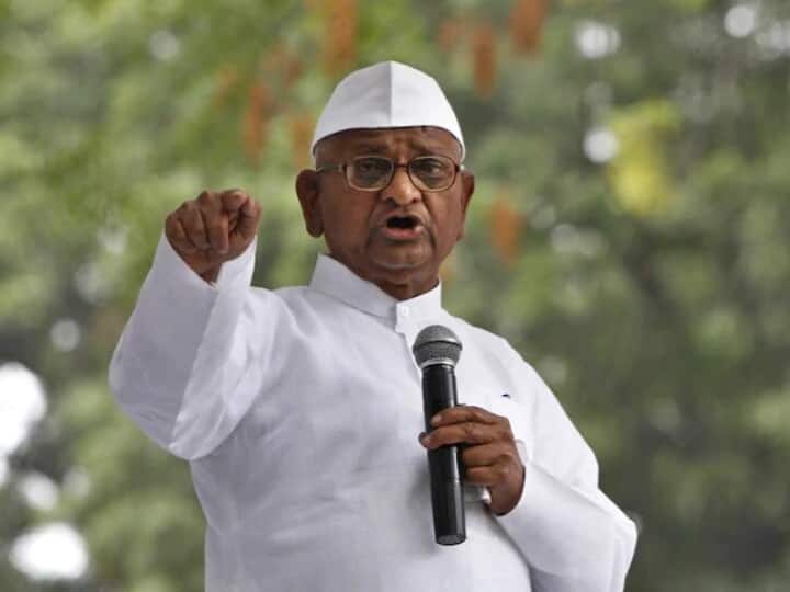Anna Hazare letter to CM against wine sale decision, will go on hunger strike from February 14 Anna Hajare : वाईन विक्रीच्या निर्णयाविरोधात अण्णा हजारेंचे मुख्यमंत्र्यांना पत्र, 14 फेब्रुवारीपासून आमरण उपोषण