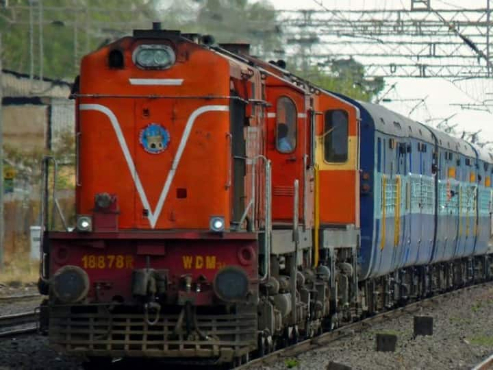 indian railways train cancel news today train cancellation 1 november 2022 check full list here Train Cancelled: रेलवे ने आज 49 ट्रेनों को कर दिया कैंसल, कहीं आपकी ट्रेन भी तो इसमें शामिल नहीं! यहां चेक करें