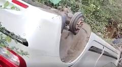 ప్లాస్టిక్ డ్రమ్ముల్లో ఇసుక నింపి స్పీడ్ బ్రేకర్ల ఏర్పాటు వల్ల తరచూ ప్రమాదాలు.