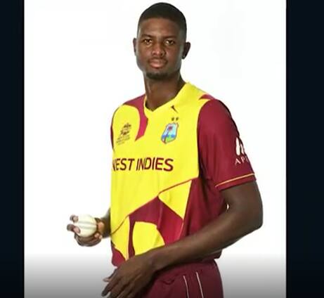 Jason Holder Record: బౌలింగ్ లో రికార్డు ఫిగర్స్ నమోదు చేసిన జేసన్ హోల్డర్
