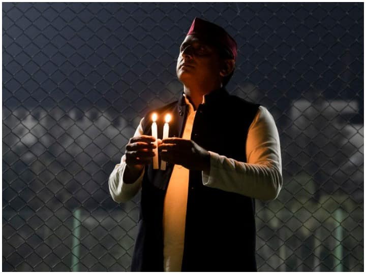 Akhilesh Yadav tweeted about Hathras rape case victim ask his supporters to remember her Hathras कांड को लेकर Akhilesh Yadav ने किया ट्वीट, साझा की ये तस्वीर