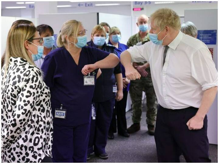 ब्रिटिश प्रधान मंत्री बोरिस जॉनसन ने अपने डाउनिंग स्ट्रीट आवास पर आयोजित लॉकडाउन पार्टी में सरकार की गंभीर विफलताओं की आलोचना के बाद माफी मांगी है.