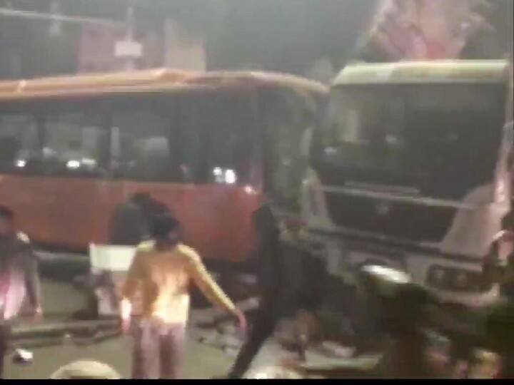 Kanpur: 5 Killed, Several Injured As Bus Loses Control. President Kovind Offers Condolence Kanpur: 5 Killed, Several Injured As Bus Loses Control. President Kovind Offers Condolence