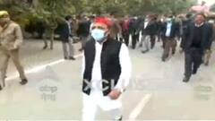 UP Election: मैनपुरी पहुंचा Akhilesh Yadav का विजय रथ, उमड़ी कार्यकर्ताओं की भीड़, देखिए