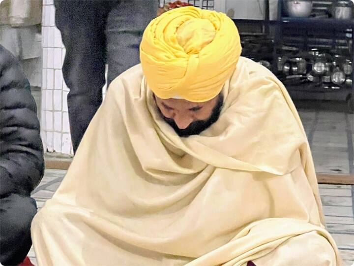 तीन बार विधायक रह चुके चन्नी ने कहा कि मैं आपका बेटा और आपका भाई हूं. मैं 15 साल से आपके साथ हूं और एक भी दिन के लिए आपसे दूर नहीं गया. उन्होंने कहा कि मैं आपके बिना कुछ नहीं हूं. उन्होंने मतदाताओं से आग्रह किया कि वे इस चुनाव में इस निर्वाचन क्षेत्र से उनका समर्थन करें.
