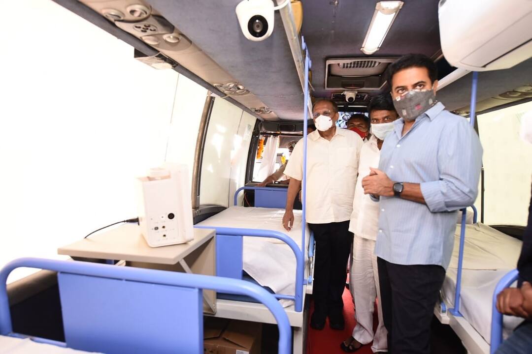 જો આપ હોસ્પિટલના ICUમાં લઇ જાવ છો મોબાઇલ તો સાવધાન, થઇ શકે છે આ નુકસાન Mobile phone should not be taken in the icu of the hospital even by mistake it may be danger જો આપ હોસ્પિટલના ICUમાં લઇ જાવ છો મોબાઇલ તો સાવધાન, થઇ શકે છે આ નુકસાન