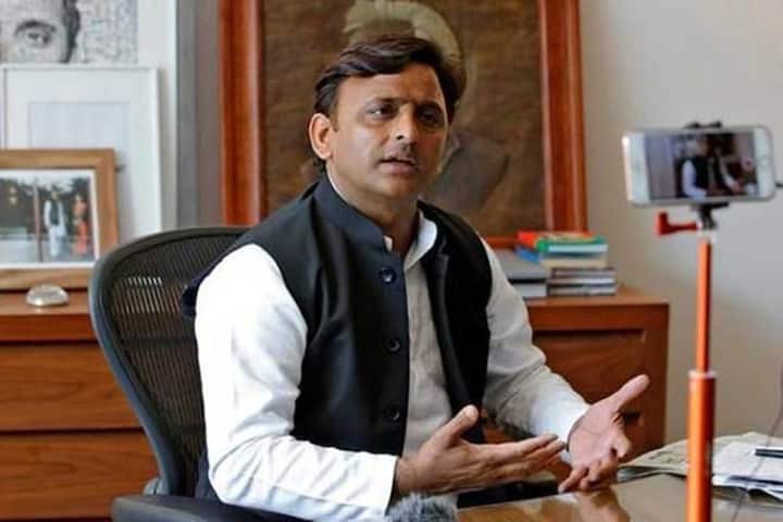 डिंपल यादव समाजवादी पार्टी की बड़ी नेता और स्टार प्रचारक भी हैं. अखिलेश यादव ने अपने चुनावी हलफनामे में पत्नी डिंपल की संपत्ति की जानकारी दी है.