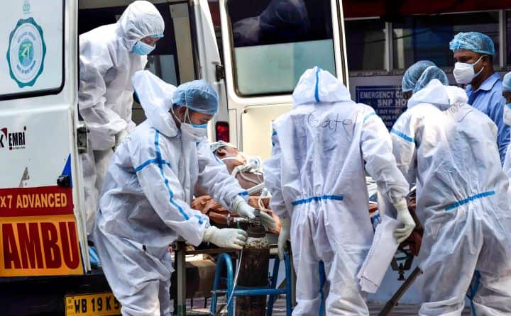 दिल्ली में जनवरी महीने में कोविड से हुई 98 मरीजों की मौत, 90 थे ओमिक्रोन से संक्रमित