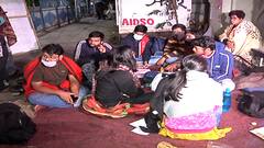 Presidency University: অফলাইন ক্লাস, হস্টেল ল্যাবরেটরি, লাইব্রেরি খোলার দাবি, প্রেসিডেন্সি বিশ্ববিদ্যালয়ের গেটের সামনে রাতভর অবস্থান বিক্ষোভে SFI | Bangla News