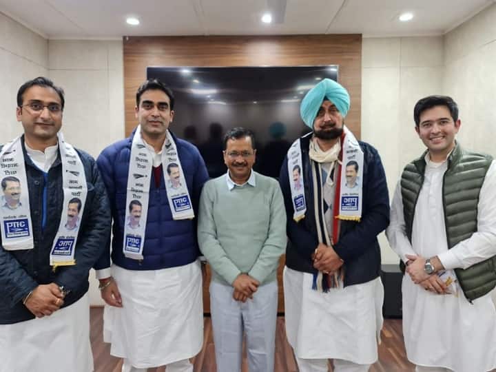 Congress Leader Jagmohan Singh Kang Joins Aam Aadmi Party in presence of Arvind Kejriwal Punjab Election: कांग्रेस पार्टी को लगा तगड़ा झटका, पूर्व मंत्री और दिग्गज नेता जगमोहन सिंह आप में शामिल हुए