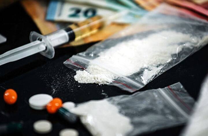 ਡਾਕਟਰਾਂ ਨੇ ਪਹਿਲਾਂ ਸੋਚਿਆ ਕਿ ਇਹ ਗੈਂਗਰੀਨ ਹੈ। ਪਰ ਉਹ ਜਾਂਚ ਵਿੱਚ ਸਾਹਮਣੇ ਨਹੀਂ ਆਇਆ। ਫਿਰ ਡਾਕਟਰਾਂ ਨੇ ਸੋਚਿਆ ਕਿ ਇਹ ਸੈਕਸੁਅਲ ਟ੍ਰਾਂਸਮਿਟੇਡ ਇਨਫੈਕਸ਼ਨ ਹੈ। ਪਰ ਉਹ ਵੀ ਬਾਹਰ ਨਹੀਂ ਆਇਆ। ਇਸ ਮਾਮਲੇ ਵਿੱਚ ਡਾਕਟਰਾਂ ਦੀ ਟੀਮ ਲੱਗੀ ਹੋਈ ਸੀ। ਮਰੀਜ਼ ਨੂੰ ਐਂਟੀਬਾਇਓਟਿਕਸ ਦਿੱਤੇ ਗਏ। ਤਾਂ ਜੋ ਉਸ ਦੇ ਲਿੰਗ ਵਿੱਚ ਬਣੇ ਜ਼ਖ਼ਮ ਠੀਕ ਹੋ ਸਕਣ। ਆਮ ਤੌਰ 'ਤੇ ਅਜਿਹੇ ਮਾਮਲਿਆਂ ਵਿੱਚ ਅੰਗ ਨੂੰ ਕੱਟਣਾ ਪੈਂਦਾ ਹੈ। ਪਰ ਡਾਕਟਰਾਂ ਨੇ ਉਸ ਨੂੰ ਹੈਰਾਨੀਜਨਕ ਤਰੀਕੇ ਨਾਲ ਬਚਾ ਲਿਆ।