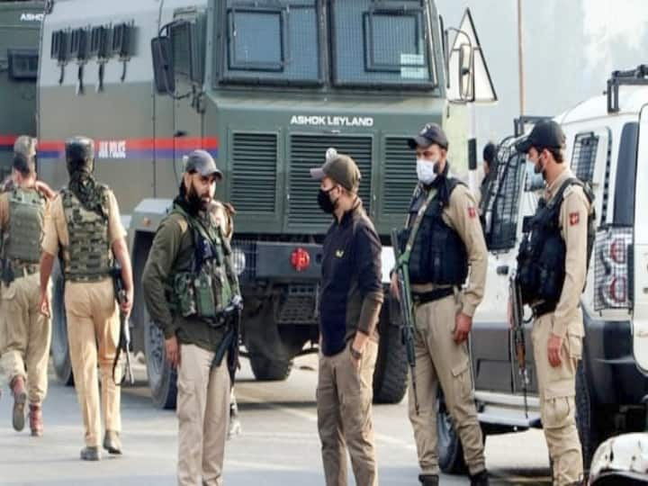 Jammu and Kashmir Police: Police traces five people including minor girl Jammu and Kashmir Police: जम्मू कश्मीर पुलिस ने लगाया नाबालिग लड़की समेत पांच लोग का पता, जानिए क्या है पूरा मामला