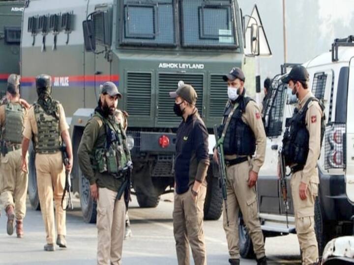 Jammu Kashmir Terrorist arrest anantnag terrorist module busted 11 terrorist arrest Jammu-Kashmir पुलिस को मिली बड़ी कामयाबी, दो आतंकी मॉड्यूल का किया भंडाफोड़, 11 गिरफ्तार
