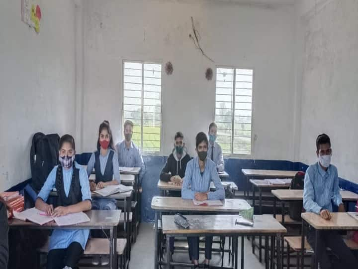 School Reopening MP: Even after the order of the government, schools could not open in many districts in Madhya Pradesh ann School Reopening MP: सरकार के आदेश के बाद भी मध्यप्रदेश में कई जिलों में नहीं खुले सकें स्कूल, जानें कारण