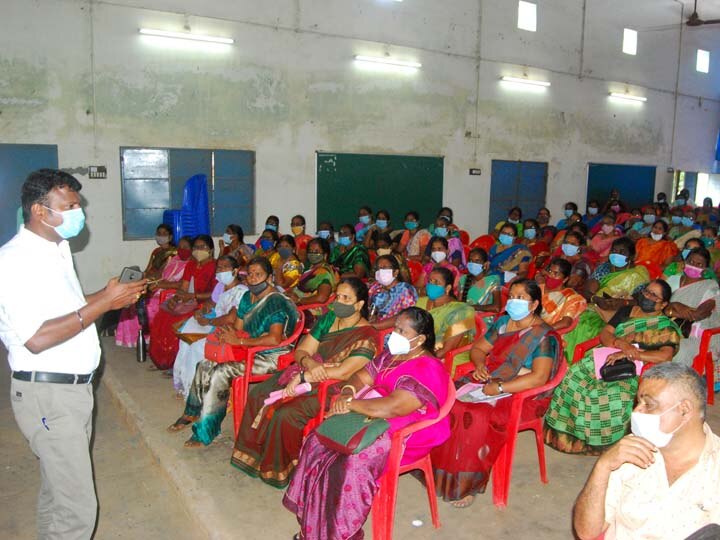 உள்ளாட்சி தேர்தலை முன்னிட்டு தஞ்சாவூரில் வாக்கு பதிவு இயந்திரம் செயல் முறை விளக்க பயிற்சி