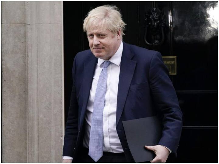 Boris Johnson says sorry after report slams lockdown parties Partygate Scandal: लॉकडाउन में पार्टियों के आयोजन पर पीएम जॉनसन ने मांगी माफी, हुआ था नियमों का घोर उल्लंघन