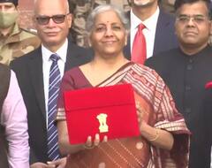 Union Budget 2022: ऑटोमोबाइल सेक्टर से जुड़े लोग इस बजट से क्या अपेक्षा रखते हैं ?