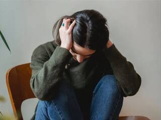 Depression Symptoms : तुम्ही नैराश्यातून जाताय? जाणून घ्या नैराश्याची लक्षणे
