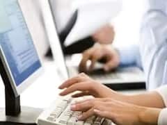 E-Shram Card: क्या 18 साल से कम उम्र के छात्र बनवा सकते हैं ई-श्रम कार्ड? ये हैं कार्ड के लिए खास नियम