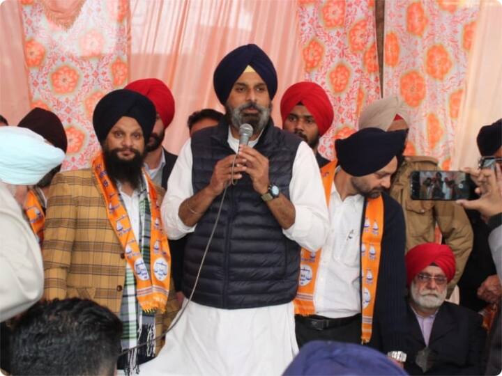 Bikram Singh Majithia will fight from Amritsar East Fight against Navjot Singh Sidhu केवल Amritsar East से ही चुनावी मैदान में उतरेंगे Bikram Singh Majithia, मजीठा सीट से उनकी पत्नी होंगी उम्मीदवार