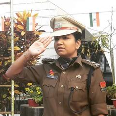 ​​​UPSC Success Story: सपने के लिए नौकरी के साथ की यूपीएससी की तैयारी, लकी बनीं आईपीएस