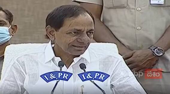 CM KCR: నల్లధనం తీసుకొస్తానన్నారు...బ్లాక్ మనీ గాళ్లను విదేశాలకు పంపారు | PM Modi