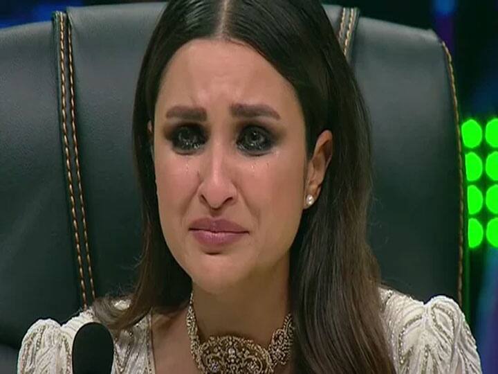 Parineeti Chopra Struggle: लाखों का लोन लेकर विदेश पढ़ने गई परिणीति ने की अपने स्ट्रगल पर बात, नम हो जाएंगीं आंखें Parineeti Chopra talk about her struggle actress went to study abroad with a loan of huge amount but left her studies incomplete Parineeti Chopra Struggle: लाखों का लोन लेकर विदेश पढ़ने गई परिणीति ने की अपने स्ट्रगल पर बात, नम हो जाएंगीं आंखें