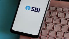 SBI के 44 करोड़ ग्राहकों के लिए बड़ी खबर, बैंक ने आज से कर दिया ये बड़ा बदलाव, खर्च करने होंगे ज्यादा पैसे