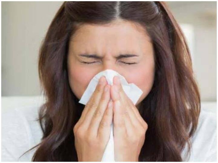 Covid-19 Follow these tips to get Relief from Blocked nose during Covid-19 And Omicron Variant Health Tips Covid-19: कोविड-19 के दौरान बंद नाक से राहत पाने के लिए अपनाएं ये टिप्स, तुरंत मिलेगा आराम