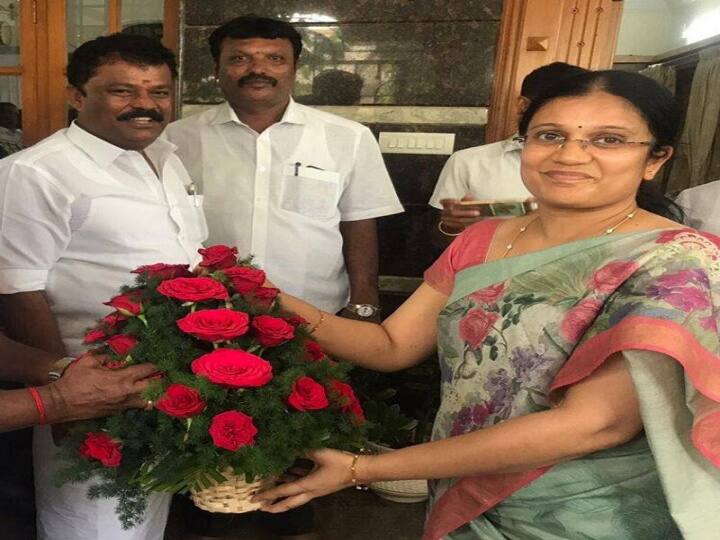 Urban Local Body Election: Former Minister Balakrishna Reddy's wife contests in Hosur Corporation Urban Local Body Election: ஓசூர் மாநகராட்சியில் முன்னாள் அமைச்சர் பாலகிருஷ்ண ரெட்டியின் மனைவி போட்டி