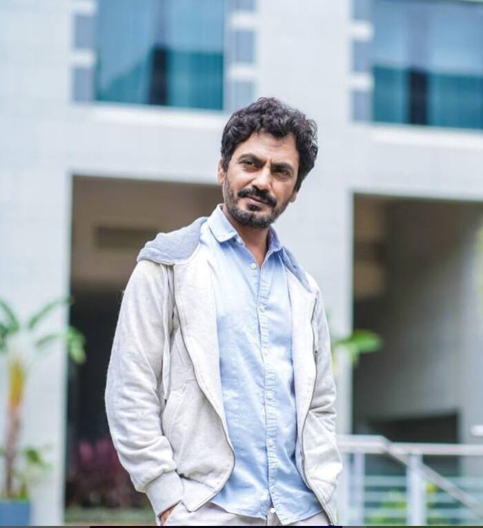 अब नवाजुद्दीन ने मुंबई में एक आलीशान अपने सपनों का महल बना लिया है. एक्टर ने अपने बंगले का नाम अपने पिता के नाम पर रखा है.