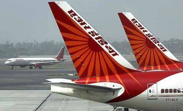 air india urination case Mumbai Man Shankar Mishra Who Urinated On Woman In Flight Arrested In Bengaluru Air India Urination Case : एअर इंडियाचा विमानात महिलेच्या अंगावर लघुशंका करणारा अटकेत; दिल्ली पोलिसांकडून बंगळुरुमध्ये कारवाई