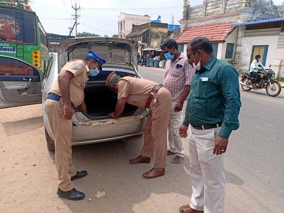 Local Body Election | தஞ்சாவூரில் உரிய ஆவணங்கள் இன்றி காரில் எடுத்து வரப்பட்ட 61 ஆயிரம் ரொக்கம் பறிமுதல்