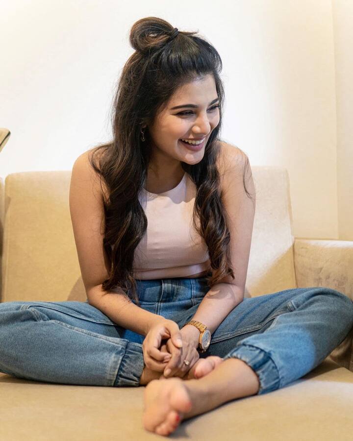 படுக்கை அறையில் குழந்தையாகி என்னைக் கொல்வாய் கண்ணே