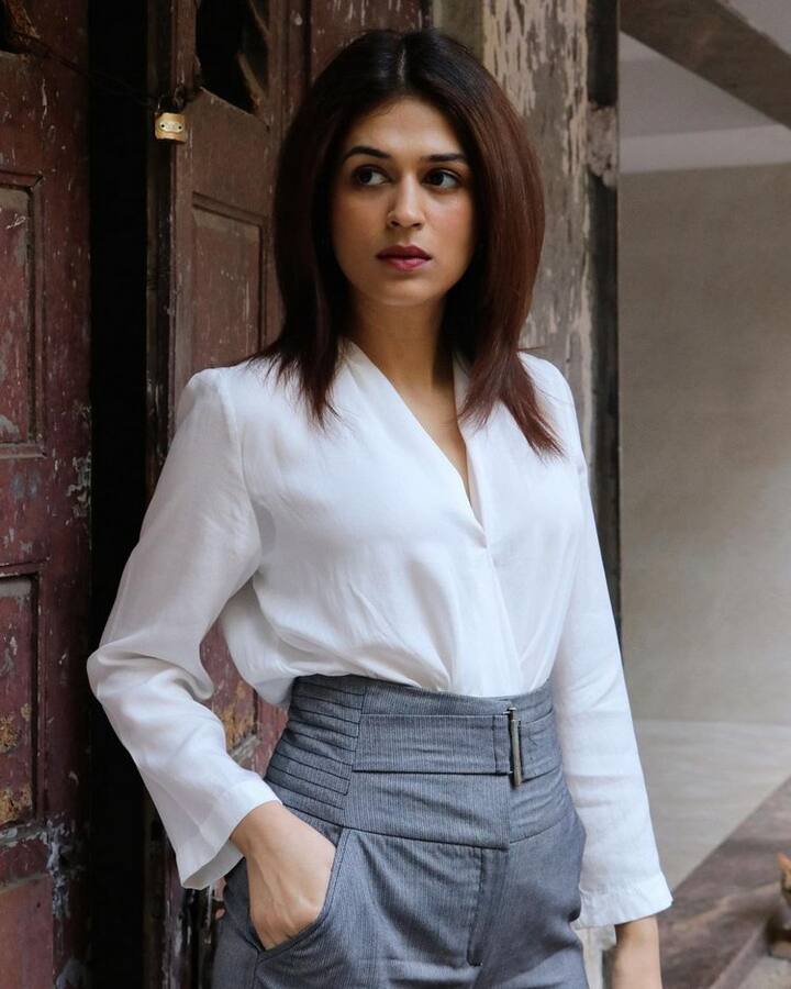 తెలుగులో కూడా అవకాశాలు తగ్గిపోయాయి. (Photo Courtesy: Instagram)