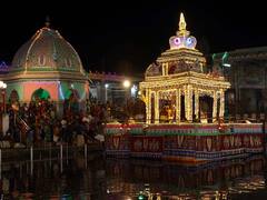 உப்பிலியப்பன் கோயிலில் தை திருவோணம் நட்சத்திரத்தையொட்டி அகோராத்ர புஷ்கரணி தெப்போற்சவம்