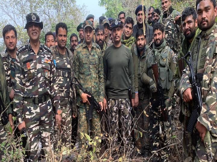 Encounter between police and Naxalites in Lakhisarai, three Naxalites killed, weapons recovered ann Naxali Encounter in Lakhisarai: लखीसराय में पुलिस और नक्सलियों के बीच मुठभेड़, तीन नक्सली ढेर, हथियार बरामद