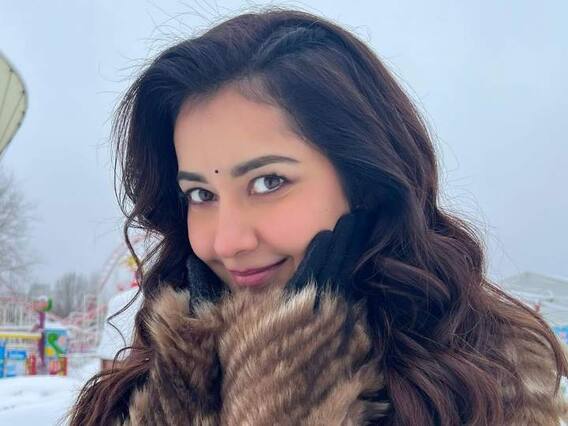 Rashi Khanna: మాస్కోలో మంచును ఎంజాయ్ చేస్తున్న రాశి ఖన్నా Rashi Khanna: మాస్కోలో మంచును ఎంజాయ్ చేస్తున్న రాశి ఖన్నా