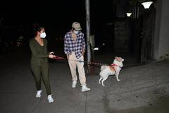 Malaika Arora ने उठाया हाथ तो थम गया ट्रैफिक, हसीना की इन्हीं अदाओं पर तो फिदा है ज़माना