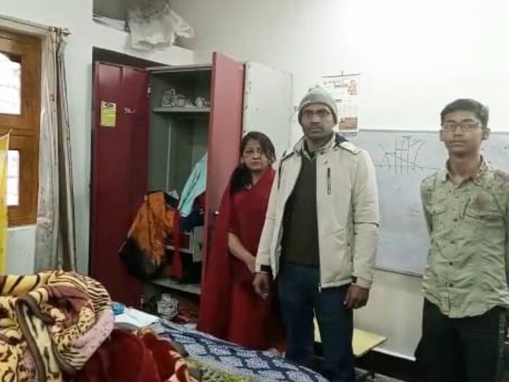 Bihar Crime: Robbery at bank manager house in Gaya, looted jewelry and cash by showing pistol, one crook caught ann Bihar Crime: गया में बैंक मैनेजर के घर डकैती, पिस्टल दिखाकर लूटे गहने और नकद, महिला की हिम्मत से पकड़ा गया एक बदमाश