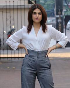 Shraddha Das: శ్రద్ధాదాస్ బాస్ లేడీ గెటప్.. ఫొటోలు వైరల్..