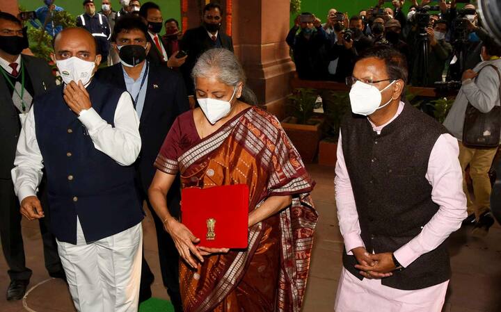 इसके अलावा उत्तर प्रदेश में स्वच्छ भारत अभियान को आगे बढ़ाने के लिए एक बड़ी राशि को मंजूरी मिली है. इस बार यूपी को स्वच्छ भारत अभियान के लिए 1900 करोड़ रूपये का फंड मिलेगा